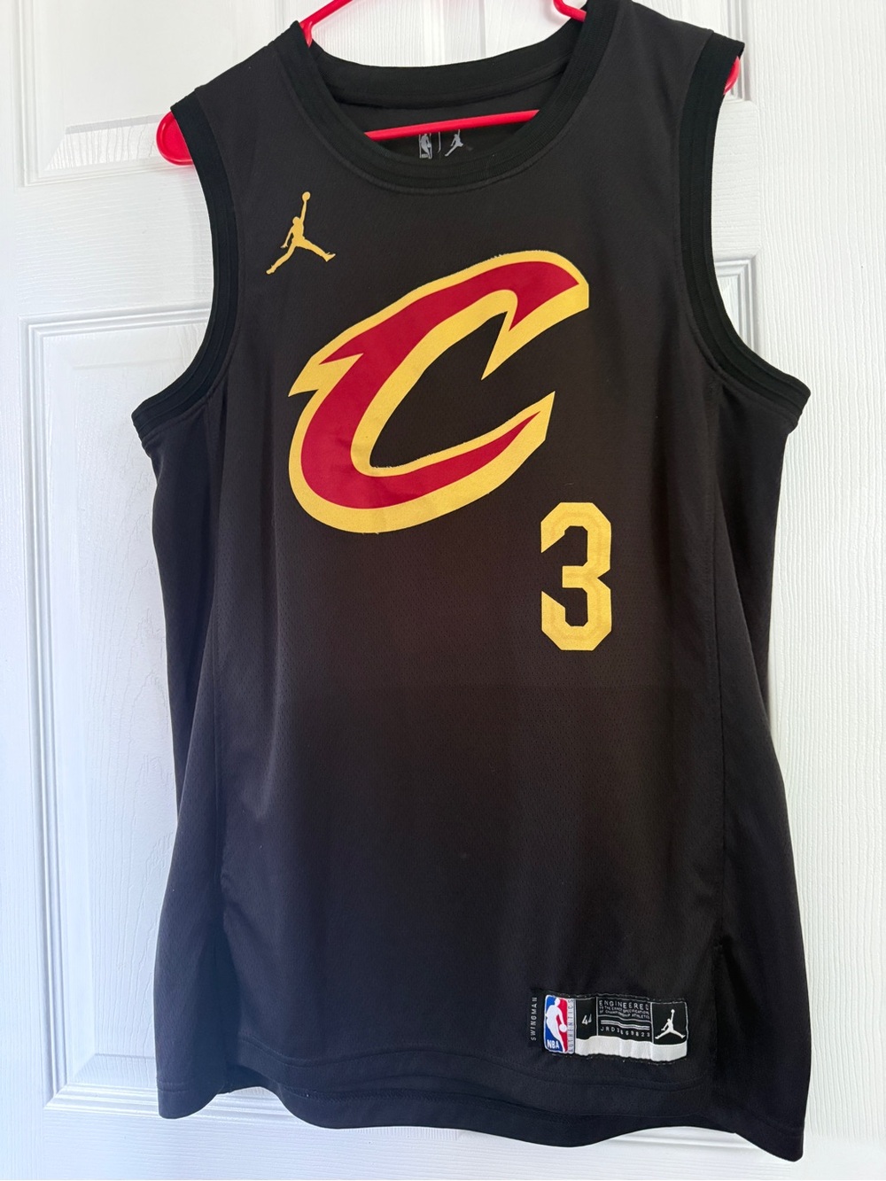 Caris LeVert cavaliers jersey